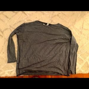 Lululemon Back In Action long sleeve heathered black size 8 lightly worn